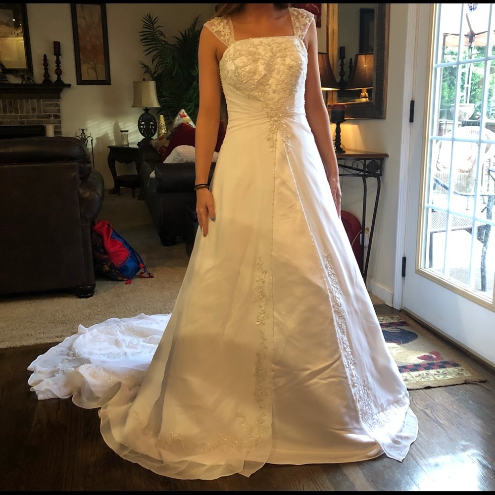 Wedding Dress A-line, shoes, David’s Bridal, size 6, shoes size 8.5